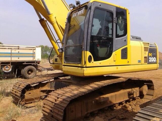 ขายรถแบ็คโฮ KOMATSU PC 200-8 C61282 ไมล์ชั่วโมง 4,144 เอกสารเล่มทะเบียน