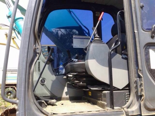 ขายรถแบ็คโฮ KOBELCO SK200 mark 8 YN12 ไมล์ชั่วโมง 2,900 เอกสารเล่มทะเบียน