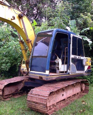 MARK-3 120**ราคา 690,000 บ.ต่อรอง**ขายแบคโฮ ยอดนิยม KOBELCO MARK-3 SK120 เครื่องเดิม ปั้มเดิม ไฟฟ้าตัด เครื่องดีแน่นดี ปั้มดีแรง ทำงานดี เร็วดี บูมอาร์มดี บุ้งกี๋ดีไม่ผุ เอวดีแน่นดี ช่วงล่าง60-70\% โซ่ดี แทร็กดี แต่ไม่ครบ เฟรมดีไม่ปะ โรลเลอร์ดี สป็อคเก็ตเย