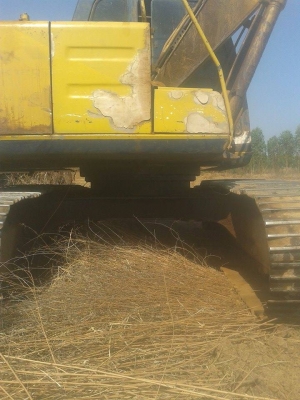 MARK-3 120**ราคา 690,000 บ.ต่อรอง**ขายแบคโฮ ยอดนิยม KOBELCO MARK-3 SK120 เครื่องเดิม ปั้มเดิม ไฟฟ้าตัด เครื่องดีแน่นดี ปั้มดีแรง ทำงานดี เร็วดี บูมอาร์มดี บุ้งกี๋ดีไม่ผุ เอวดีแน่นดี ช่วงล่าง60-70\% โซ่ดี แทร็กดี แต่ไม่ครบ เฟรมดีไม่ปะ โรลเลอร์ดี สป็อคเก็ตเย