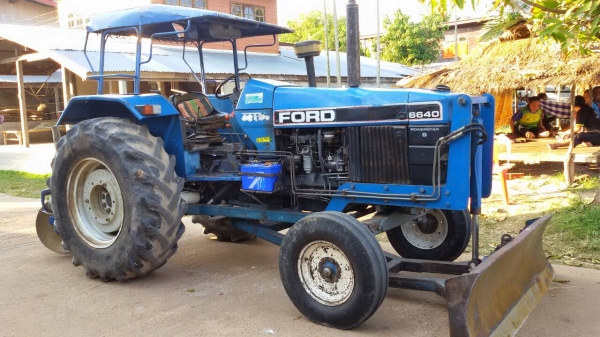 ขาย Ford New Holland 6640 ขาย Ford New Holland 6640