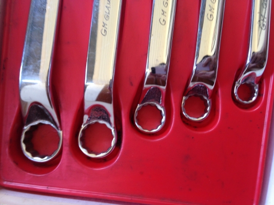 แหวนข้าง snap on SAE ครับ สภาพดีมากครับ จำนวน 5 ตัวครับ