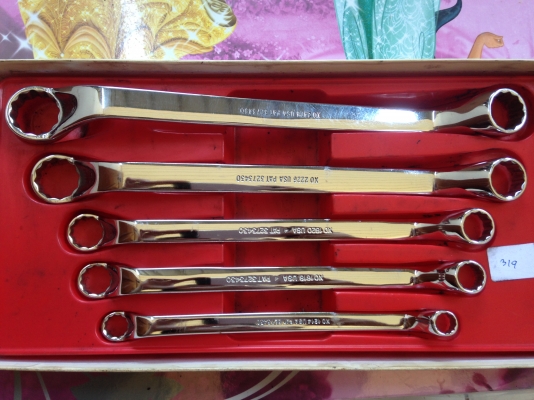 แหวนข้าง snap on SAE ครับ สภาพดีมากครับ จำนวน 5 ตัวครับ