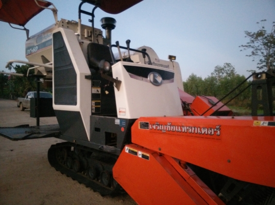 ขายรถเกี่ยวข้าว DC 60  ปี53พร้อมพ่วงลาก ราคา 359,000  บาท