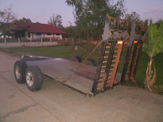 ขายรถเกี่ยวข้าว DC 60  ปี53พร้อมพ่วงลาก ราคา 359,000  บาท