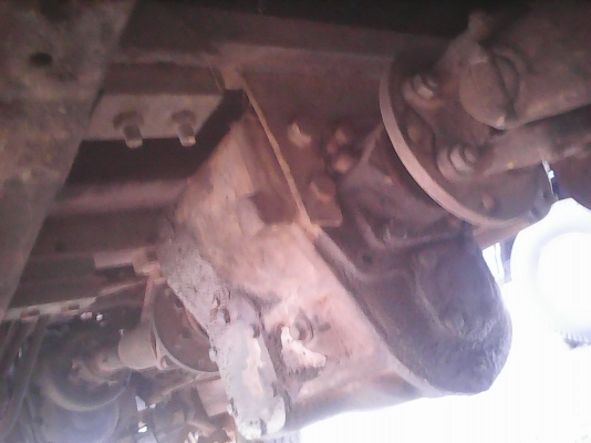 ขายสิบล้อหัวยาวเพลาเดียว อีซูสุ เครื่อง 6BD1-165 เกียร์ร็อก      สโลว์อินเตอร์ 4 สปีด เฟืองท้ายใหญ่