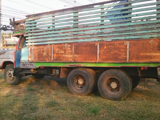 ขายสิบล้อหัวยาวเพลาเดียว อีซูสุ เครื่อง 6BD1-165 เกียร์ร็อก      สโลว์อินเตอร์ 4 สปีด เฟืองท้ายใหญ่