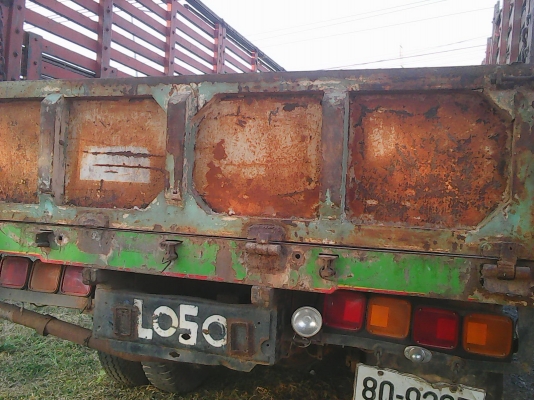 ขายสิบล้อหัวยาวเพลาเดียว อีซูสุ เครื่อง 6BD1-165 เกียร์ร็อก      สโลว์อินเตอร์ 4 สปีด เฟืองท้ายใหญ่