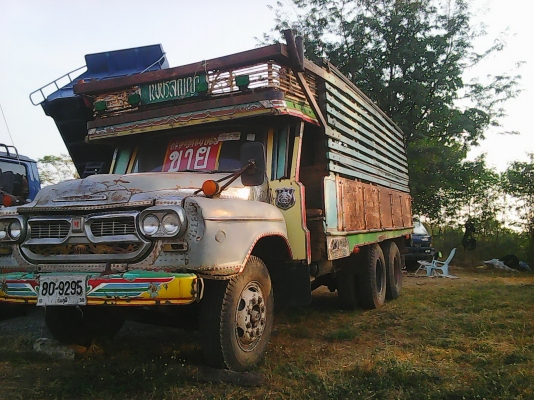 ขายสิบล้อหัวยาวเพลาเดียว อีซูสุ เครื่อง 6BD1-165 เกียร์ร็อก      สโลว์อินเตอร์ 4 สปีด เฟืองท้ายใหญ่