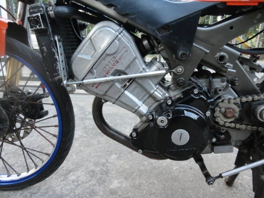 ขายด่วนครับ โซนิคแต่ง หัวcb 150 ครับรถมีทบ. จอดไม่ได้ใช้ ต้องการขาย (รูปเยอะ)