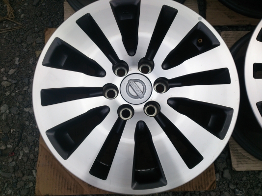 ขายแม็กถอดป้านแดง 6รูขอบ16 NAVARA  ใหม่ 4 วง  4400