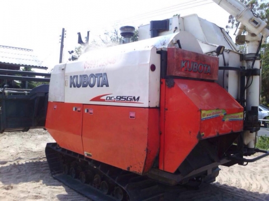 DC-95GM**ราคา 580,000 บ.ต่อรอง**ขาย รถเกี่ยวข้าวแบบอุ้ม KUBOTA DC-95GM ปี53 อุ้ม1.4ตัน เครื่องเดิม เกียร์เดิม ปั้มเดิม ช่วงล่างแน่นๆ เครื่องKUBOTA 95แรง เครื่องดีแน่น แรงดี เกียร์ดีเข้าง่าย ปั้มดีแรง ทำงานดี เร็วดี ใช้งาน 3,xxx ชั่วโมง ช่วงล่าง80\% โรลเลอร DC-95GM**ราคา 580,000 บ.ต่อรอง**ขาย รถเกี่ยวข้าวแบบอุ้ม KUBOTA DC-95GM ปี53 อุ้ม1.4ตัน เครื่องเดิม เกียร์เดิม ปั้มเดิม ช่วงล่างแน่นๆ เครื่องKUBOTA 95แรง เครื่องดีแน่น แรงดี เกียร์ดีเข้าง่าย ปั้มดีแรง ทำงานดี เร็วดี ใช้งาน 3,xxx ชั่วโมง ช่วงล่าง80\% โรลเลอร