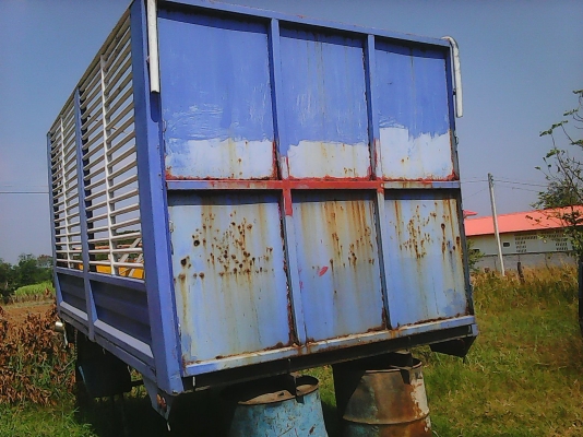 ขายกะบะเหล็กพื้นเลส ถอดNPR-115 รั้วสูง ยาว 4.30 ม.สภาพพร้อมใช้