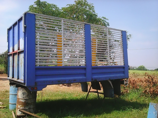 ขายกะบะเหล็กพื้นเลส ถอดNPR-115 รั้วสูง ยาว 4.30 ม.สภาพพร้อมใช้