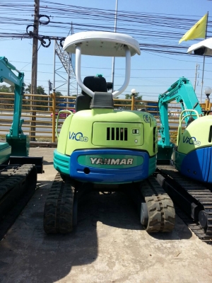 ขายรถเล็ก ยี่ห้อKOMATSU  รุ่นPC40-7 มือสองนำเข้าจากญี่ปุ่น สนใจติดต่อวิภาดา 081-3194528
