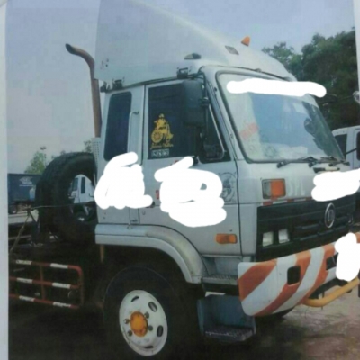 ขายด่วนครับ หัวลาก NISSAN UD รถน้ำมัน สวยพร้อมใช้เลยครับ มี 2 คัน