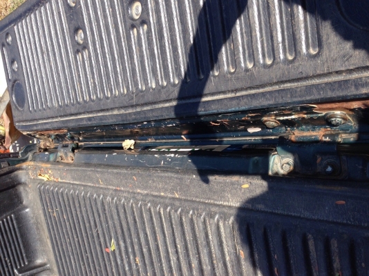 สตราด้า 4x4 (4WD) ปี40พร้อมใช้ เอาไปลุยได้เลย สตราด้า 4x4 (4WD) ปี40พร้อมใช้ เอาไปลุยได้เลย