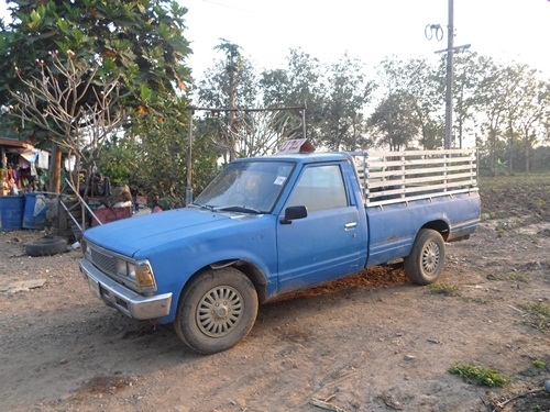 ขายเอาใว้เข้าไร่เข้าสวนรถนิสสัน SD เครื่องบิกเอ็มTD25 พร้อมใช้ ส่งได้ครับ