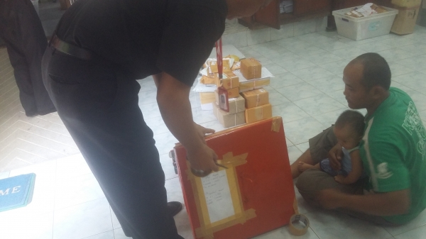 ขายเครื่องหยอดปุ๋ยติดรถไถ8,500 พร้อมส่ง(ลิปเปอร์ ยกร่อง เครื่องหยอด เครื่องปลูก ทำรุ่น) ขายเครื่องหยอดปุ๋ยติดรถไถ8,500 พร้อมส่ง(ลิปเปอร์ ยกร่อง เครื่องหยอด เครื่องปลูก ทำรุ่น)