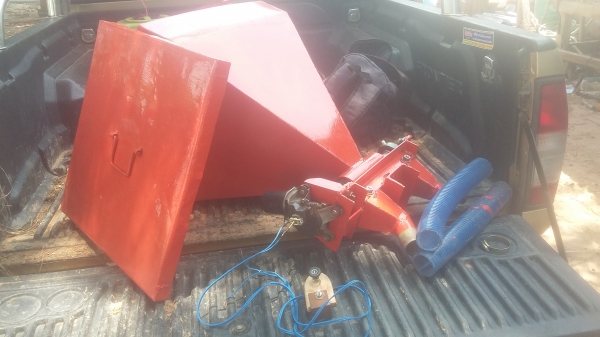 ขายเครื่องหยอดปุ๋ยติดรถไถ8,500 พร้อมส่ง(ลิปเปอร์ ยกร่อง เครื่องหยอด เครื่องปลูก ทำรุ่น) ขายเครื่องหยอดปุ๋ยติดรถไถ8,500 พร้อมส่ง(ลิปเปอร์ ยกร่อง เครื่องหยอด เครื่องปลูก ทำรุ่น)