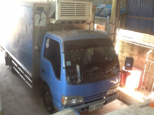 ขายครับnkr130hpปี48ห้างแท้เครื่องดีแคชชีงามๆยางใหม่6เส้นพร้อมตู้ห้องเย็นพร้อมใช้งาน