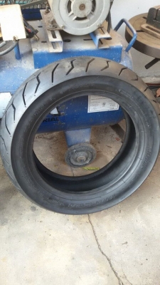 ขายเป็นคู่ ยางขอบ12 ยางใหม่ ถูกๆๆ1,500 ไว้ทำล้ออ้วน ขายเป็นคู่ ยางขอบ12 ยางใหม่ ถูกๆๆ1,500 ไว้ทำล้ออ้วน