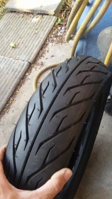 ขายเป็นคู่ ยางขอบ12 ยางใหม่ ถูกๆๆ1,500 ไว้ทำล้ออ้วน ขายเป็นคู่ ยางขอบ12 ยางใหม่ ถูกๆๆ1,500 ไว้ทำล้ออ้วน