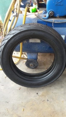 ขายเป็นคู่ ยางขอบ12 ยางใหม่ ถูกๆๆ1,500 ไว้ทำล้ออ้วน ขายเป็นคู่ ยางขอบ12 ยางใหม่ ถูกๆๆ1,500 ไว้ทำล้ออ้วน