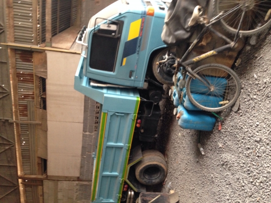 ขายหกล้อดั้ม