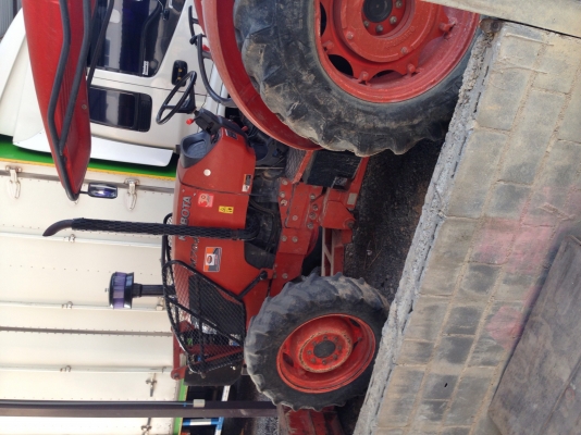 ขายรถไถ  คูโบต้าM7040