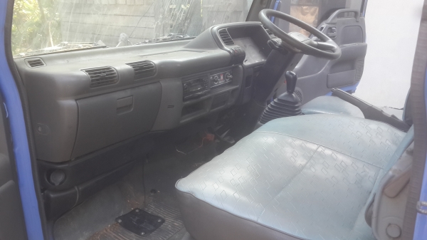 ขายหกล้อเล็กรถห้างแท้เครื่อง100 เทอร์โบ