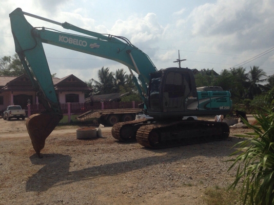 ขายรถแบคโฮ KOBELCO SK200-8 YN11-48920 ทำงานมาแล้ว 11,200ชั่วโมง สนใจโทร 081-970-1072