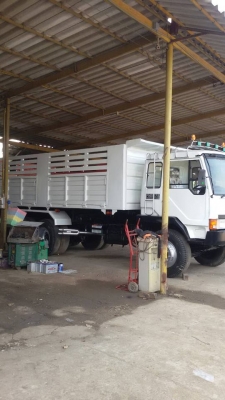 10 ล้อ หลงเครื่อง 220 ห้างแท้