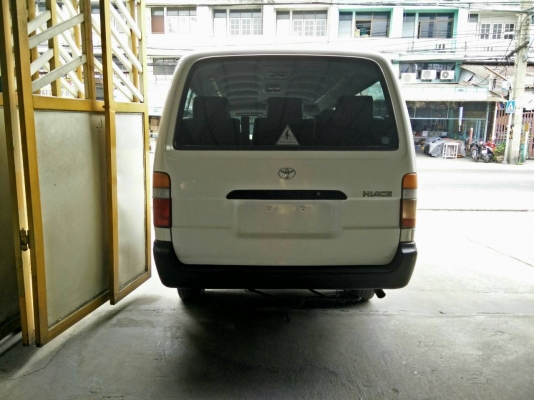 รถตู้หัวจรวดหลังคาเตี้ยเครื่องเบนซิน2RZ2500ฟรีดาวน์