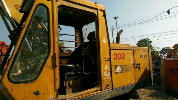 ขายแม็คโคร Komatsu PC120-1 ขายแม็คโคร Komatsu PC120-1