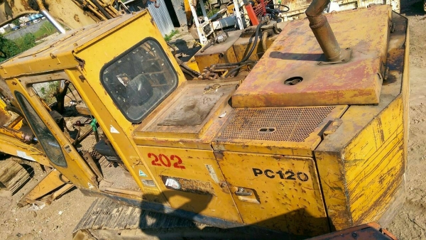 ขายแม็คโคร Komatsu PC120-1 ขายแม็คโคร Komatsu PC120-1