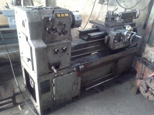 เครื่องกลึง 5 ฟุต YAM 3 เพลา มีเบรค เกียร์บล็อค  เครื่องสภาพเดิมๆสมบูรณ์อยู่แล้วพร้อมใช้งาน ขายถูกๆ