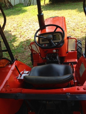 ขายรถไถคูโบต้า L2202DT (4WD) พร้อมผานพรวน 5x22, โรตารี่, ตัดหญ้าของฮุย 120 ซม. รถ 2 เพลา ยางใหม่ 4 เส้น พร้อมใช่้งาน