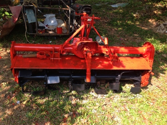 ขายรถไถคูโบต้า L2202DT (4WD) พร้อมผานพรวน 5x22, โรตารี่, ตัดหญ้าของฮุย 120 ซม. รถ 2 เพลา ยางใหม่ 4 เส้น พร้อมใช่้งาน