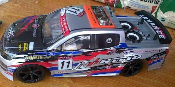 โดรน2.4พร้อมกล้องถ่ายและบันทึกได้ราคาถูก โดรน2.4พร้อมกล้องถ่ายและบันทึกได้ราคาถูก