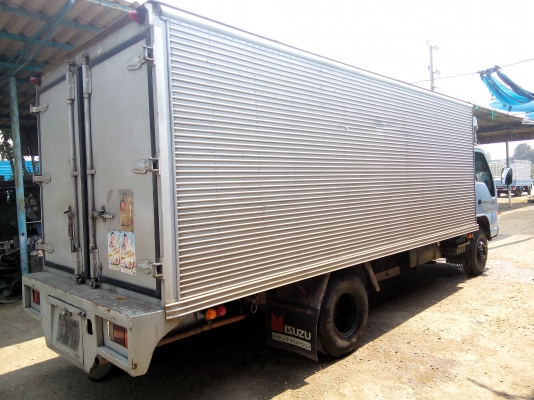 6 ล้อกลาง  ISUZU  NQR66RX5-T  120 แรงม้า * ยาว 5.50 ม. * รถสวยเดิม+สวยจริง+สภาพพร้อมใช้งาน * รถห้างแท้ * มีเล่มพร้อม *