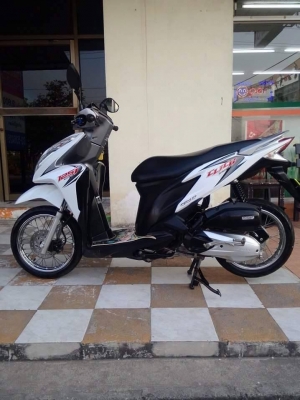 ใหม่ล่าสุด Honda Click 125 i สีขาวเทา รุ่น tune up รถสวย คุณภาพดี ใหม่ล่าสุด Honda Click 125 i สีขาวเทา รุ่น tune up รถสวย คุณภาพดี