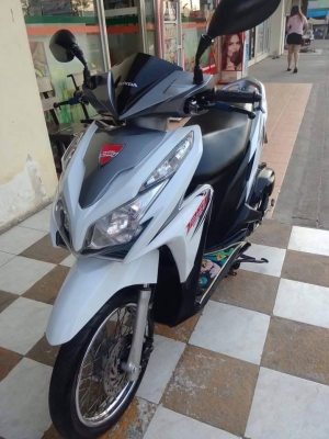 ใหม่ล่าสุด Honda Click 125 i สีขาวเทา รุ่น tune up รถสวย คุณภาพดี ใหม่ล่าสุด Honda Click 125 i สีขาวเทา รุ่น tune up รถสวย คุณภาพดี