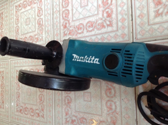 ขายหินเจียรใหญ่ makita ขายหินเจียรใหญ่ makita