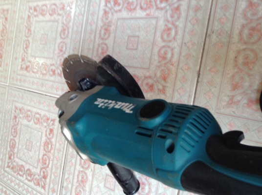 ขายหินเจียรใหญ่ makita ขายหินเจียรใหญ่ makita