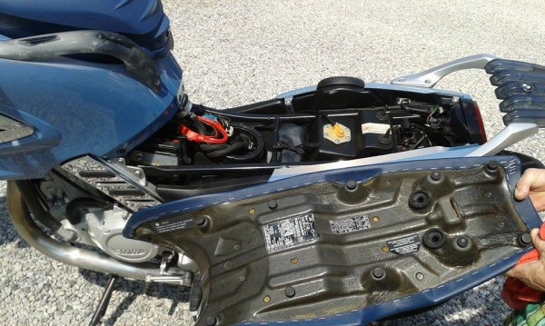 ขาย BMW F650 CS Scarver ABS 2002 ทะเบียนแท้ พร้อมโอน 180,000 baht ขาย BMW F650 CS Scarver ABS 2002 ทะเบียนแท้ พร้อมโอน 180,000 baht