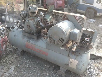 ขาย เพิ่งเข้ามาครับ- ปั๊มลม HITACHI: 11P-9.5V 6 มอเตอร์ 11kw ไฟญี่ปุ่น 3 เฟส ใช้งานมาน้อย