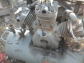 ขาย เพิ่งเข้ามาครับ- ปั๊มลม HITACHI: 11P-9.5V 6 มอเตอร์ 11kw ไฟญี่ปุ่น 3 เฟส ใช้งานมาน้อย