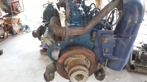 2 สูบ 12 แรง คูโบต้า รหัส J - 11 2 สูบ 12 แรง คูโบต้า รหัส J - 11