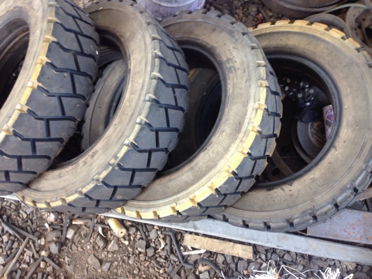 รับแกะดอกยางเพื่อยืดอายุการใช้งานจร้า นาน 2-3 เดือน รับแกะดอกยางเพื่อยืดอายุการใช้งานจร้า นาน 2-3 เดือน